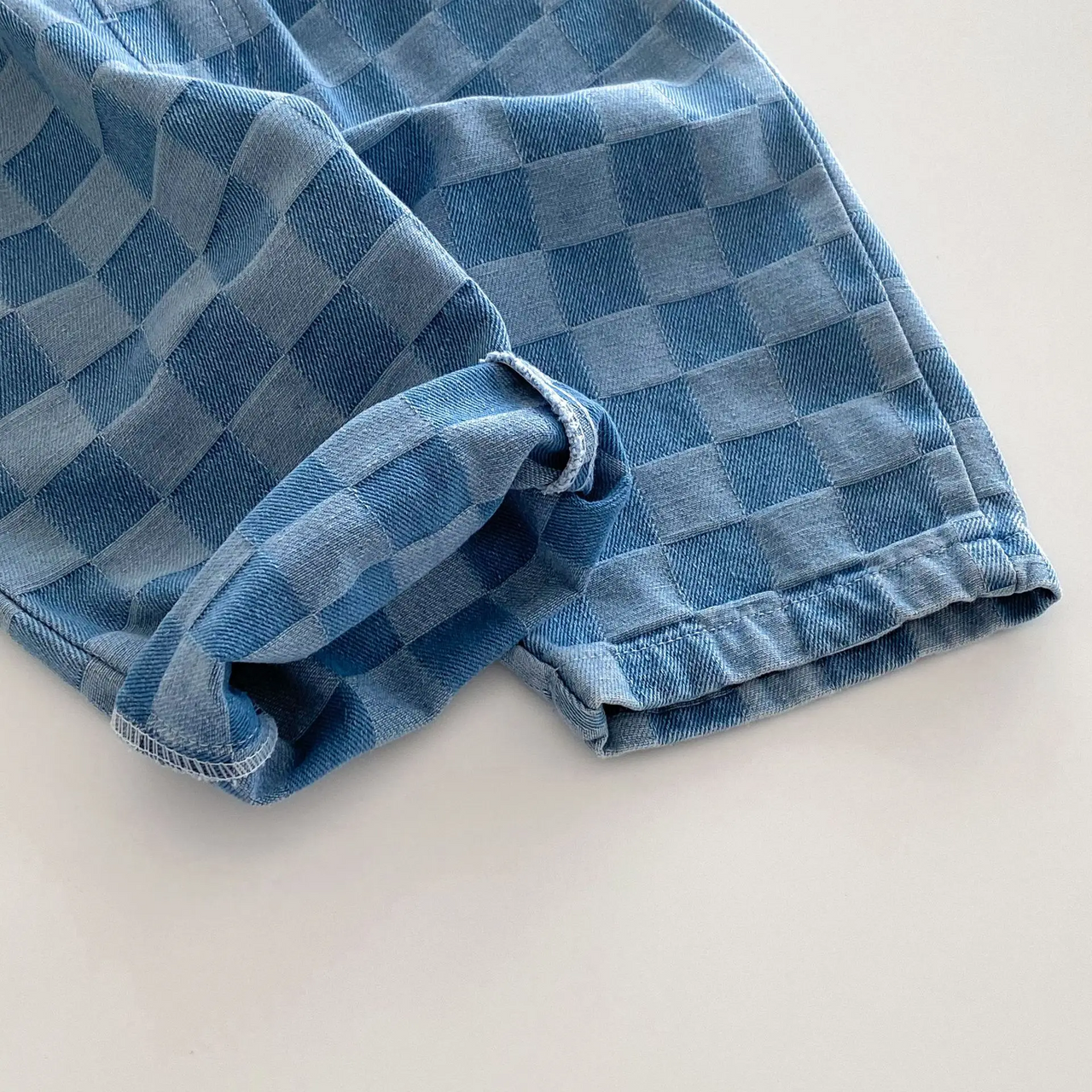 DenimCheck – Comfortable & Trendy – Kids' Pants with a Checkered Pattern