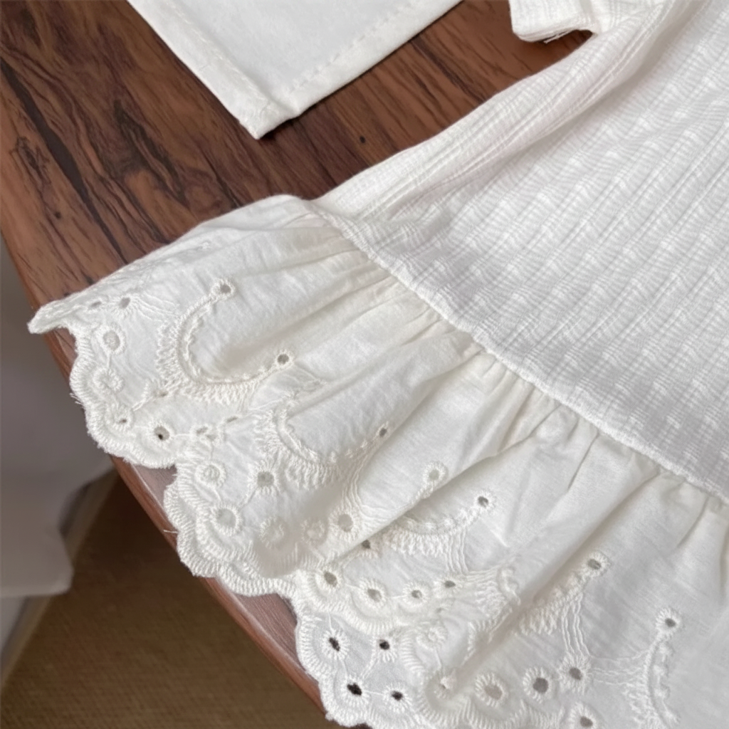 Polo Premium – Soft & Cute – T-shirt with Lace Trim