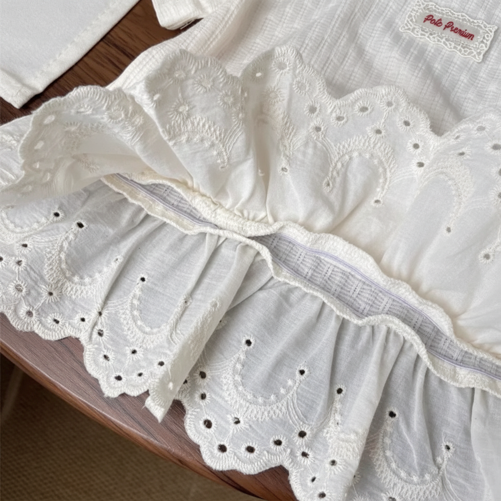Polo Premium – Soft & Cute – T-shirt with Lace Trim