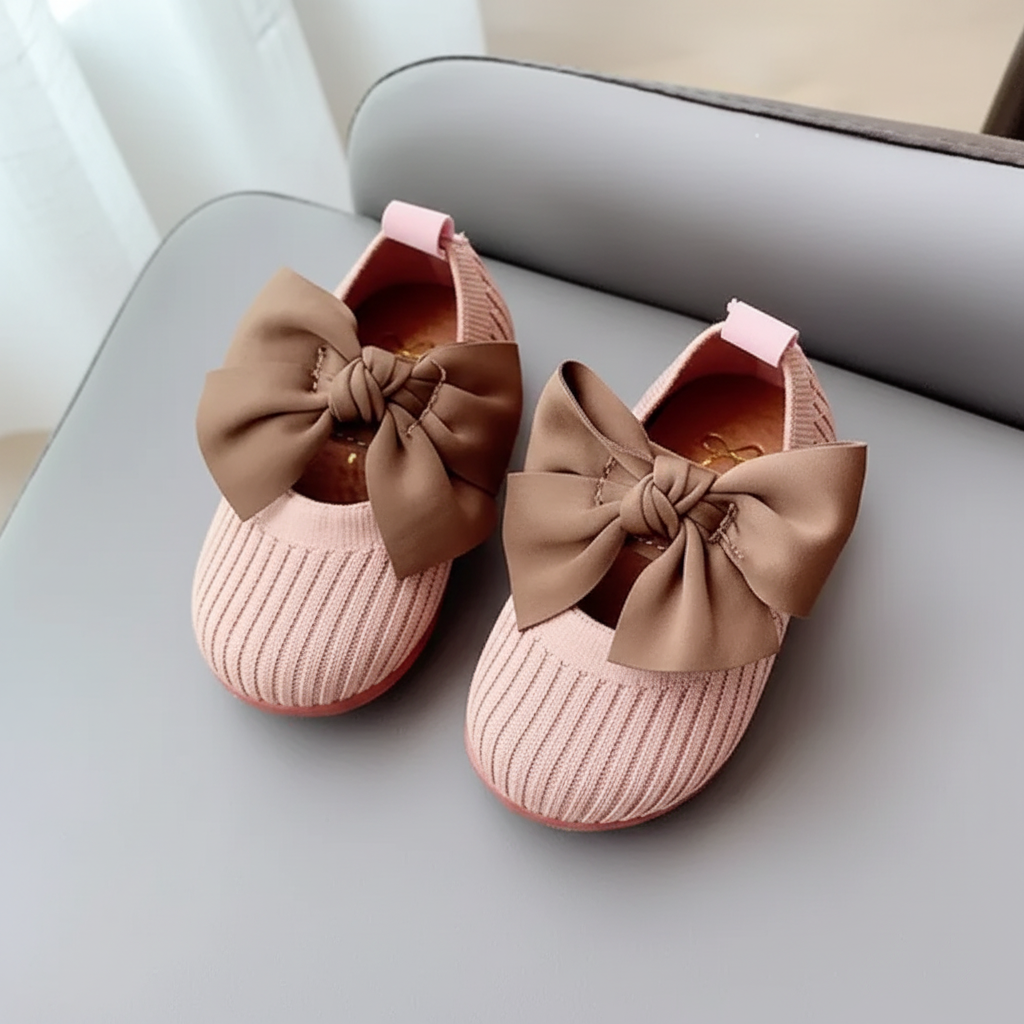 SweetBow – Cute & Practical – Knitted Baby Shoes with a Butterfly Bow
