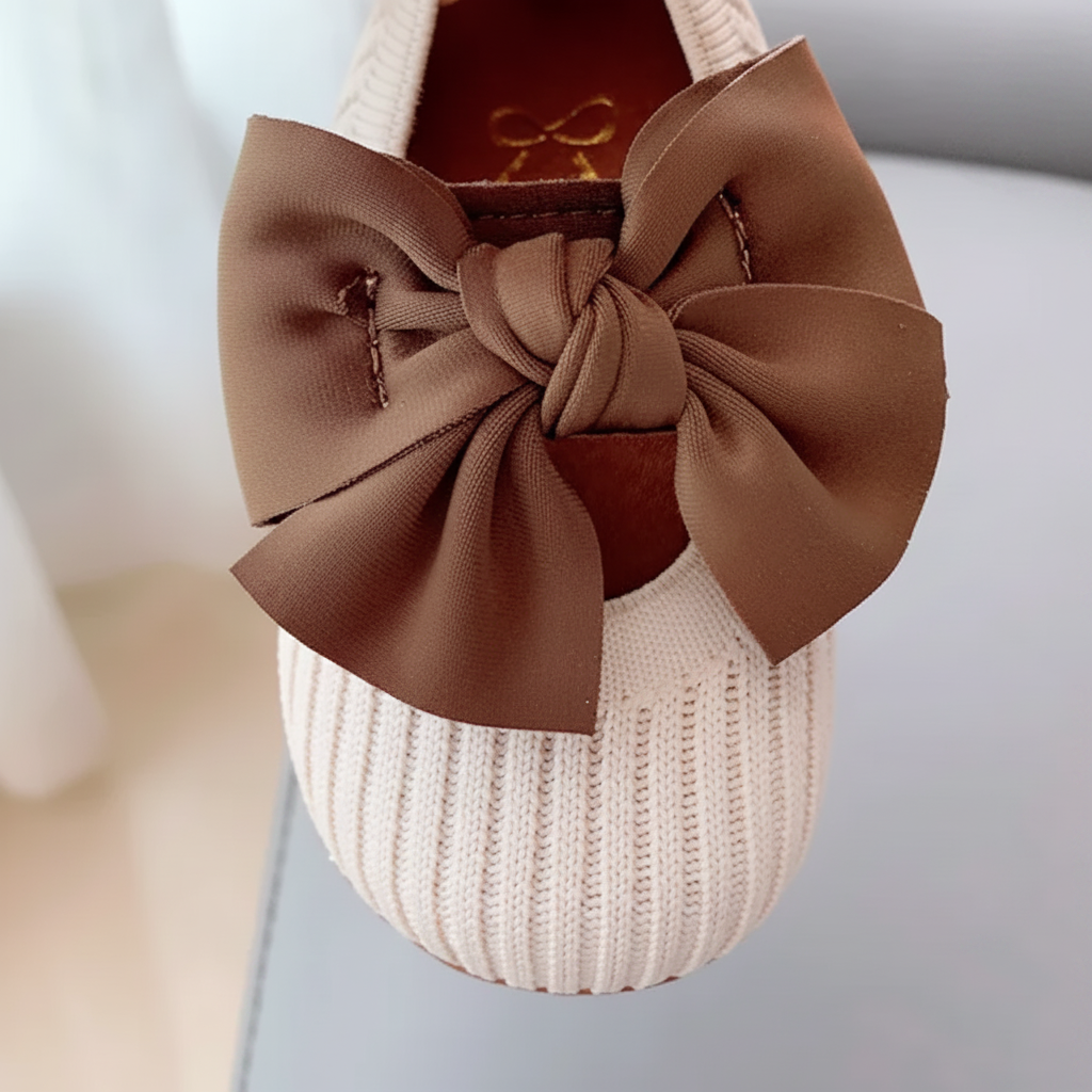 SweetBow – Cute & Practical – Knitted Baby Shoes with a Butterfly Bow