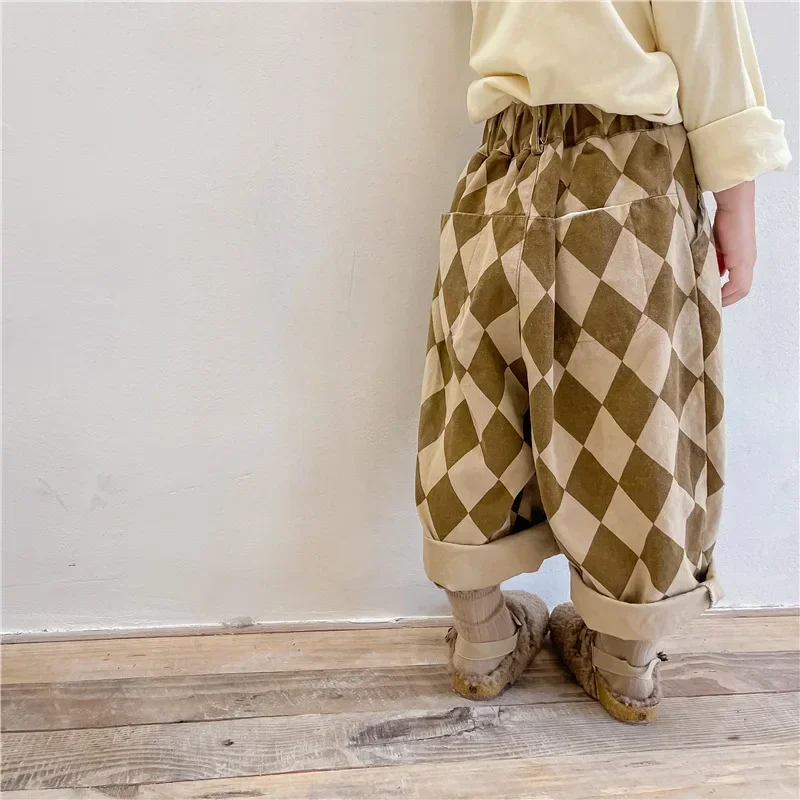 RetroBloom – Comfortable & Playful – Kids' Pants with an Argyle Pattern