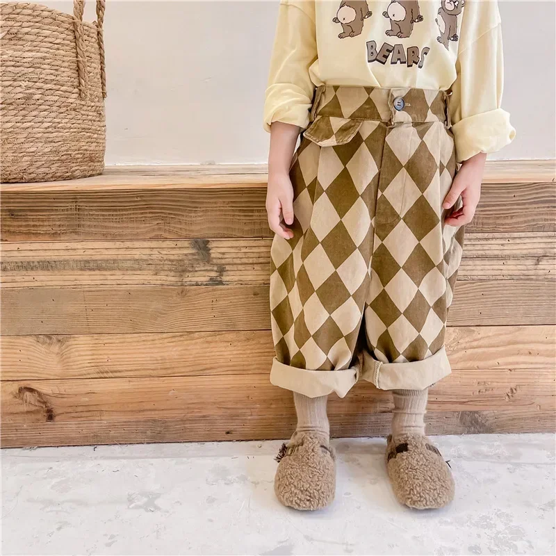 RetroBloom – Comfortable & Playful – Kids' Pants with an Argyle Pattern