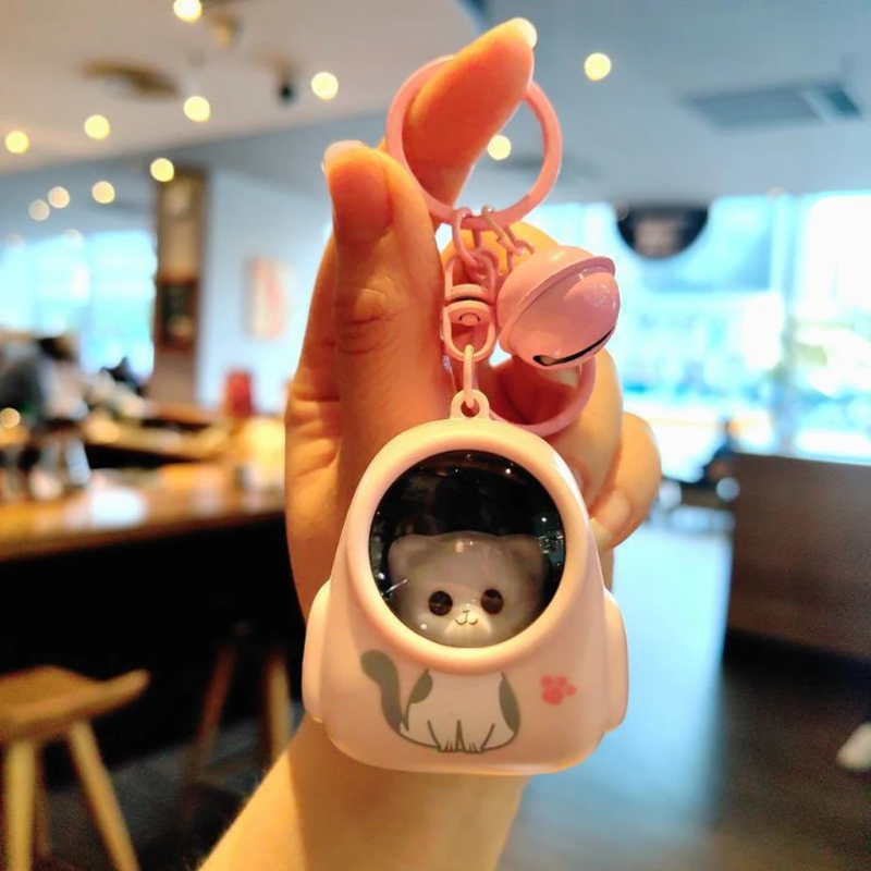 Glowing Astronaut Charm – Cute & Glowing – Astronaut Bag Charm