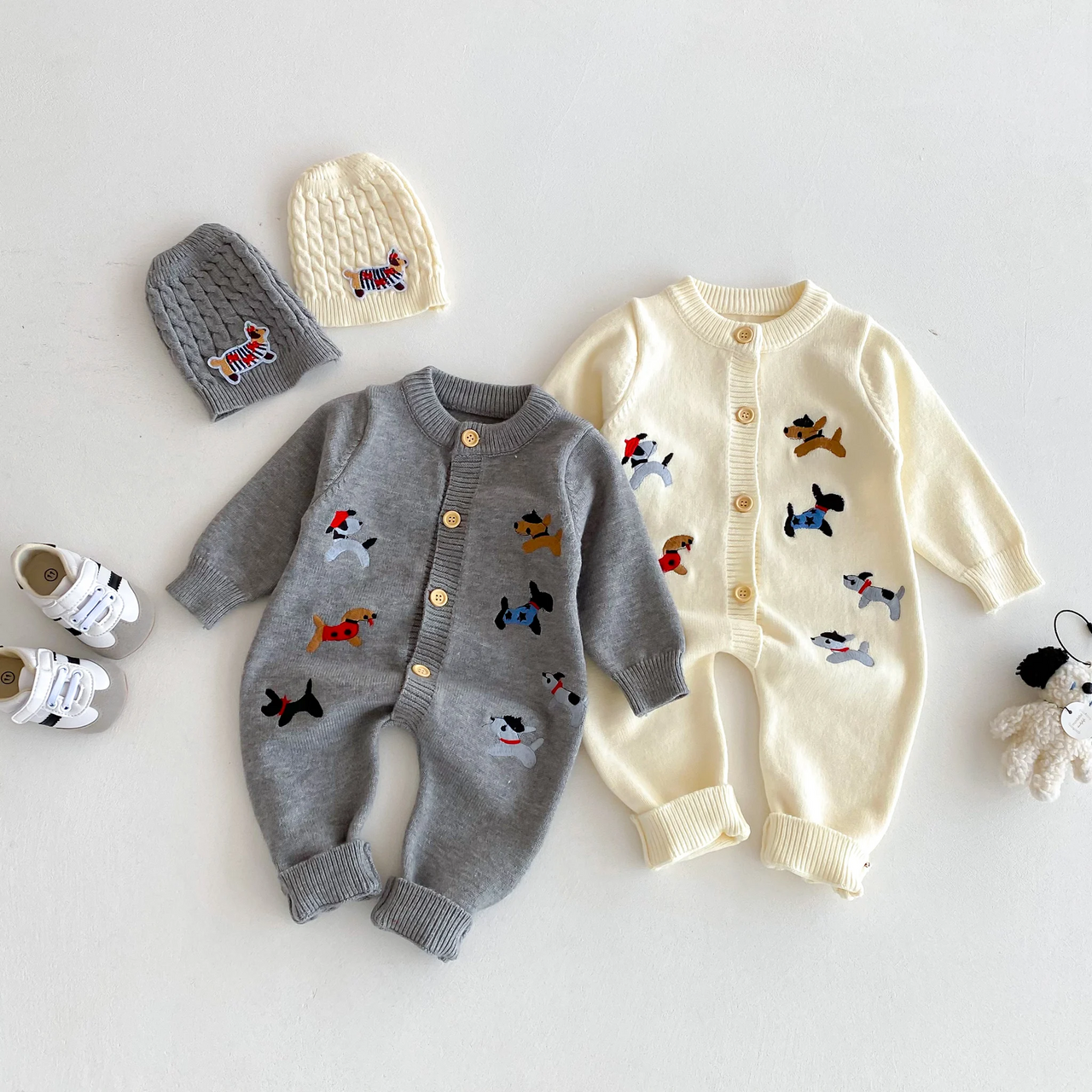 PlayfulKnit – Soft & Cute – Knitted Baby Jumpsuit with Dog Print