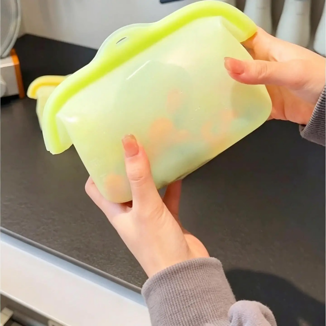 MealSaver – Practical & Reusable – Silicone Food Storage Bag