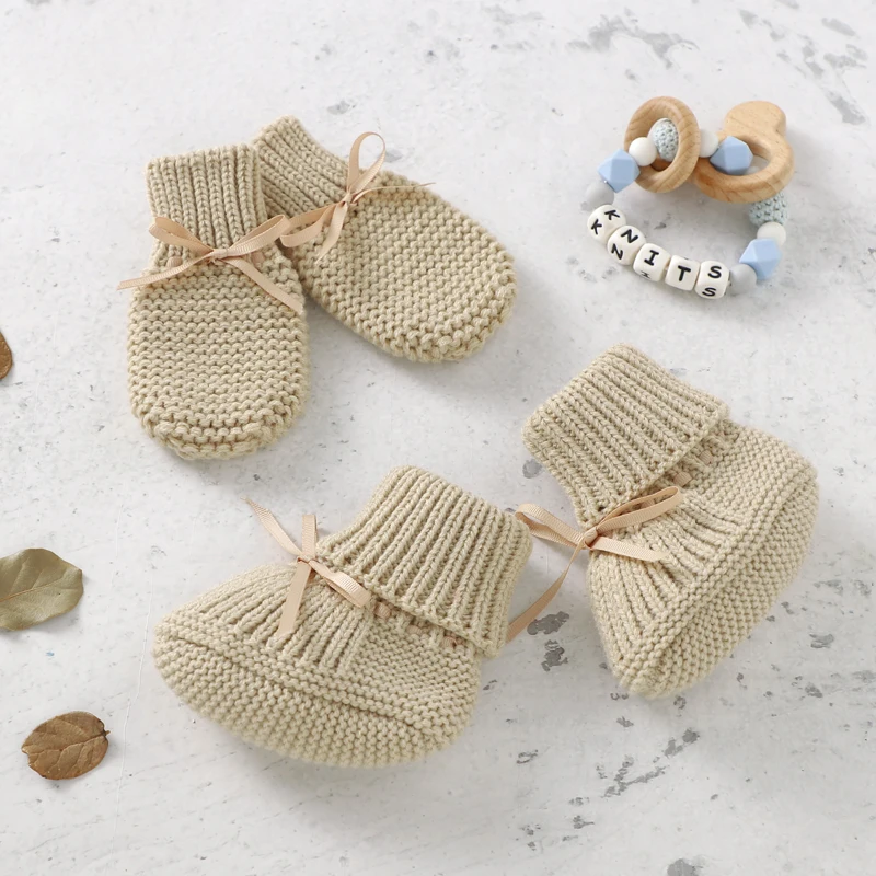 Booties & Mittens – Soft & Warm – Gloves and Booties Set