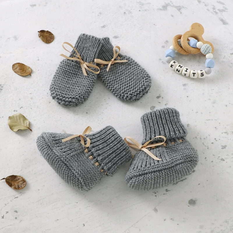 Booties & Mittens – Soft & Warm – Gloves and Booties Set