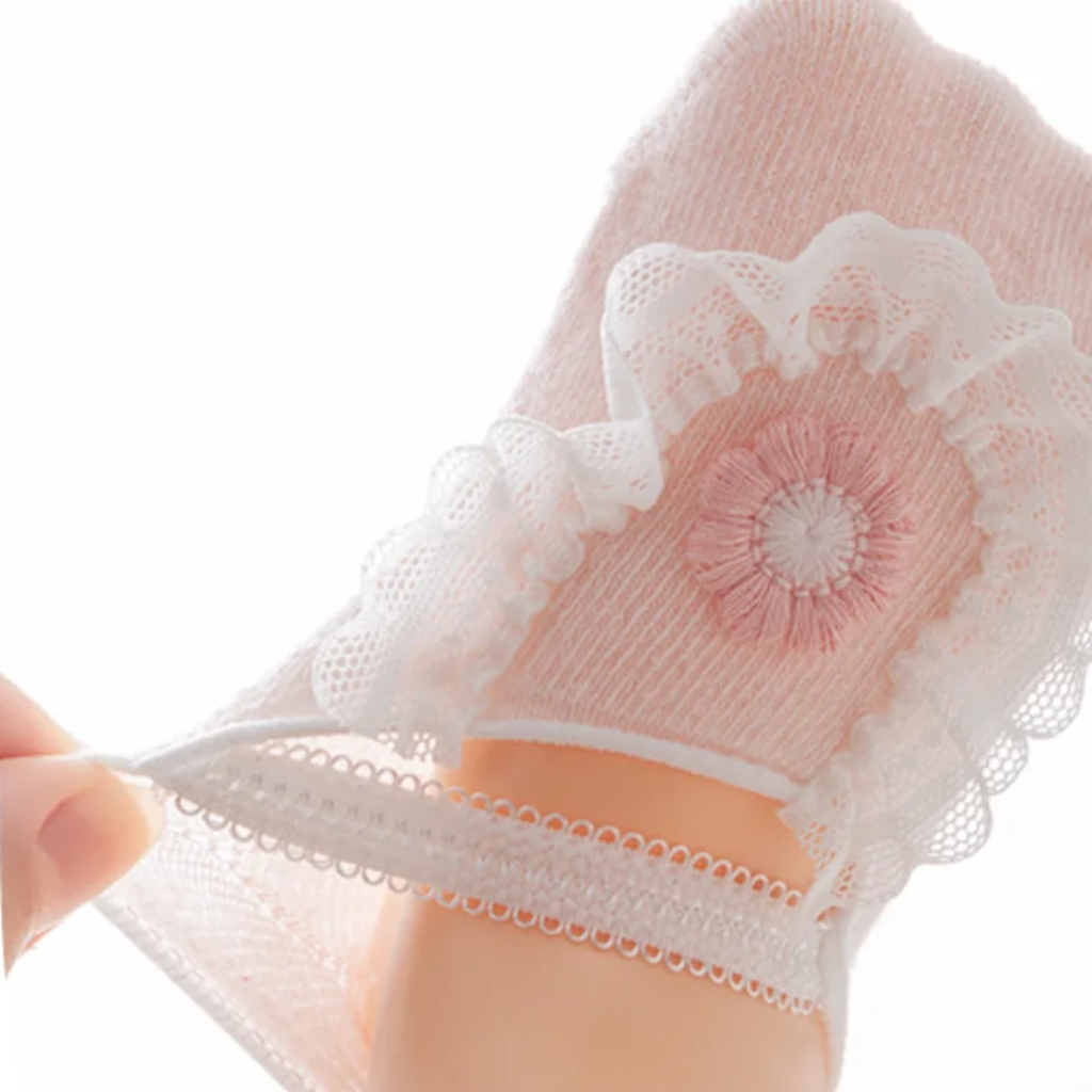 SweetFeet – Soft & Cute – Baby Socks with Flowers and Lace