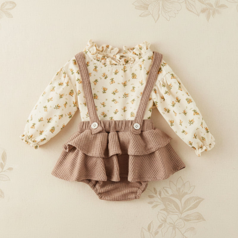 SweetPea – Baby Girl Outfit with Ruffles and a Floral Print