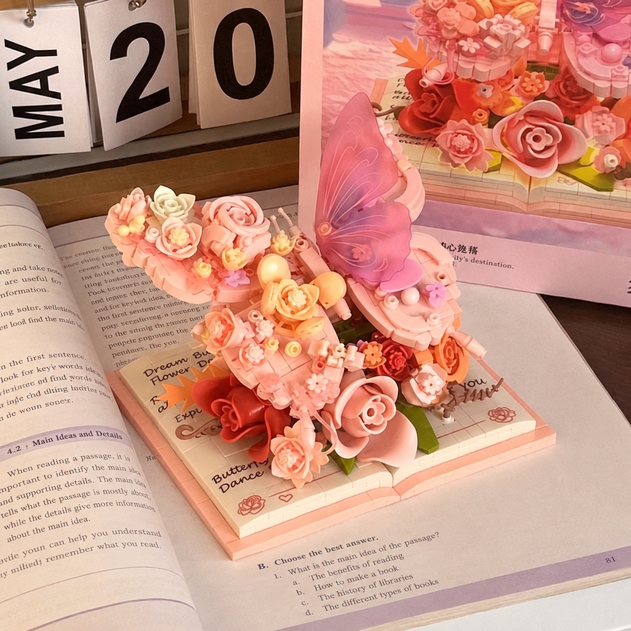 BloomBook – Romantic & Creative – 3D Flower Book with Roses and Butterflies
