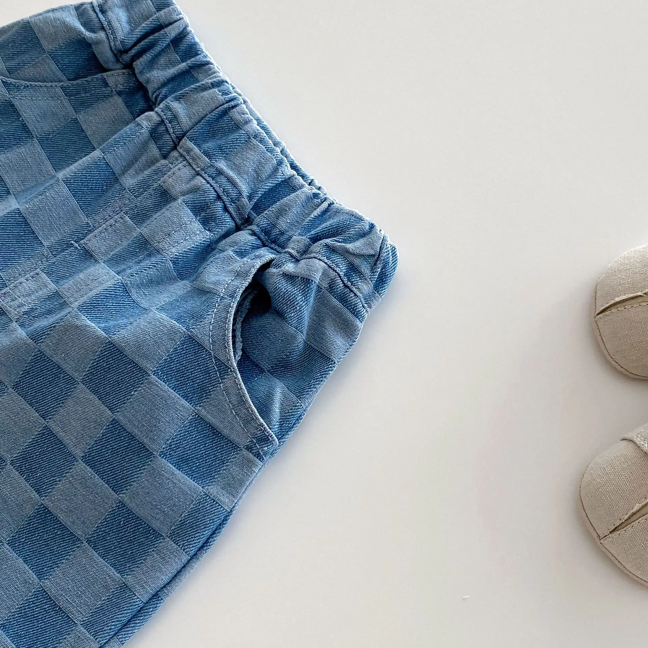 DenimCheck – Comfortable & Trendy – Kids' Pants with a Checkered Pattern