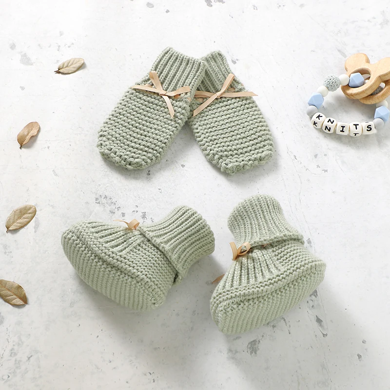 Booties & Mittens – Soft & Warm – Gloves and Booties Set
