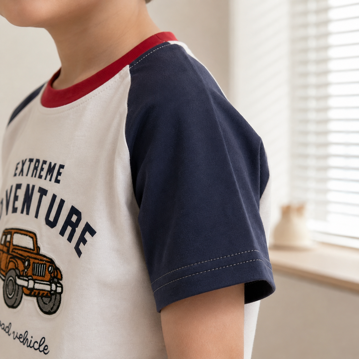 StreetBoy – Cool & Comfortable – Kids' T-Shirt with Raglan Sleeves and Print