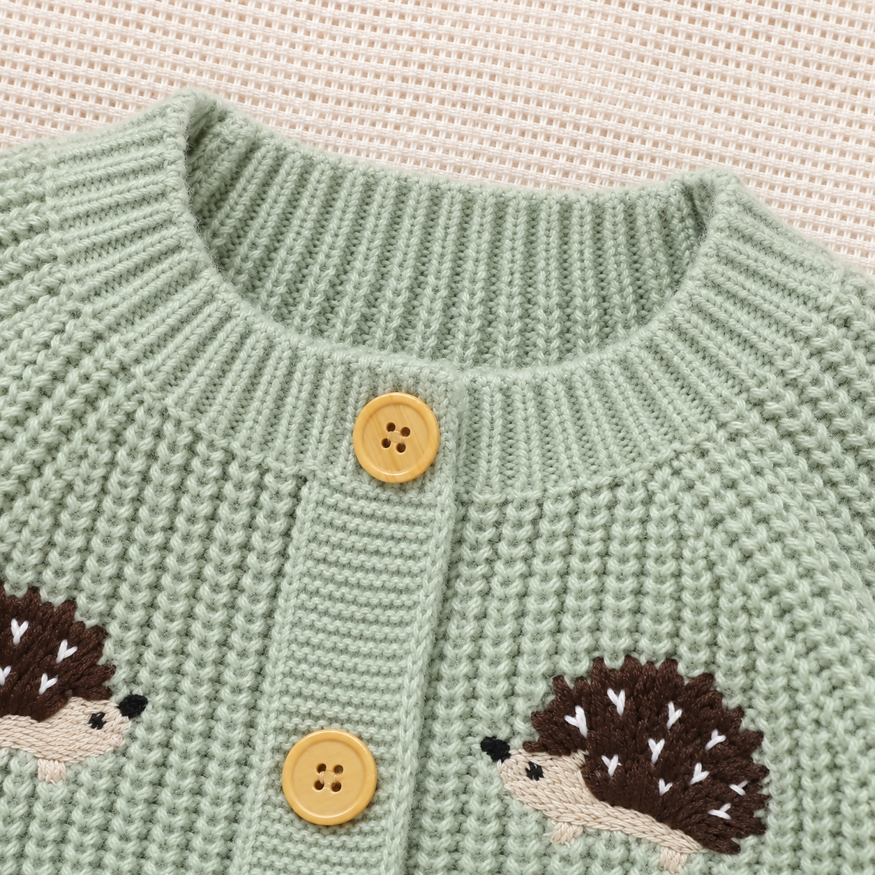 CozyHedge – Soft & Warm – Knitted Baby Jumpsuit with Hedgehog Print