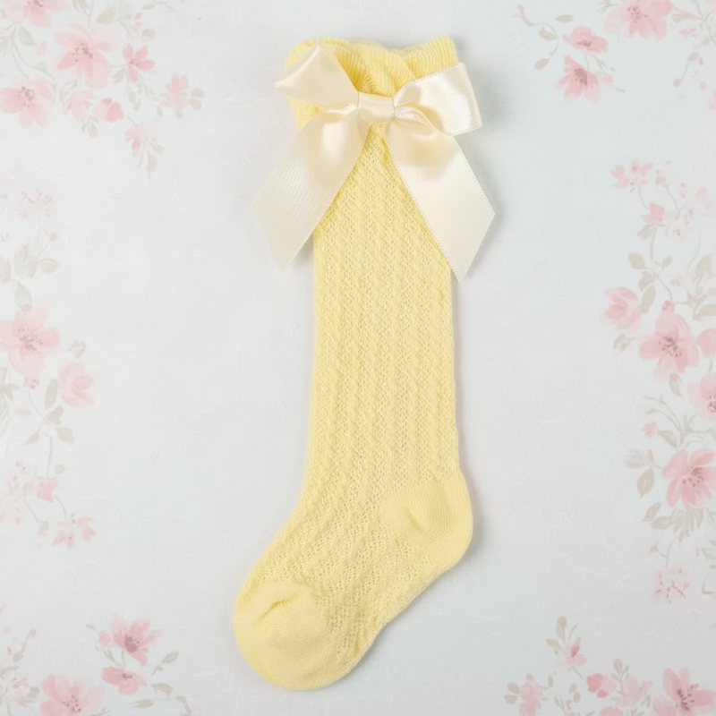 LittleCharm – Soft & Stylish – Girls' Knee-High Socks with a Bow