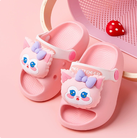 Mini Fashion – Cheerful & Safe - Polka Beach Slippers