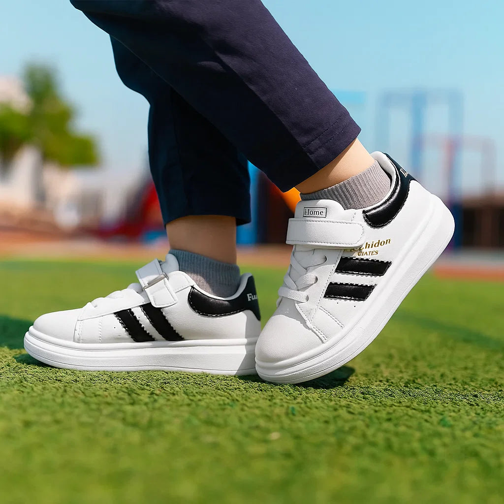 UrbanFlex – Cool & Comfortable – White Sneakers