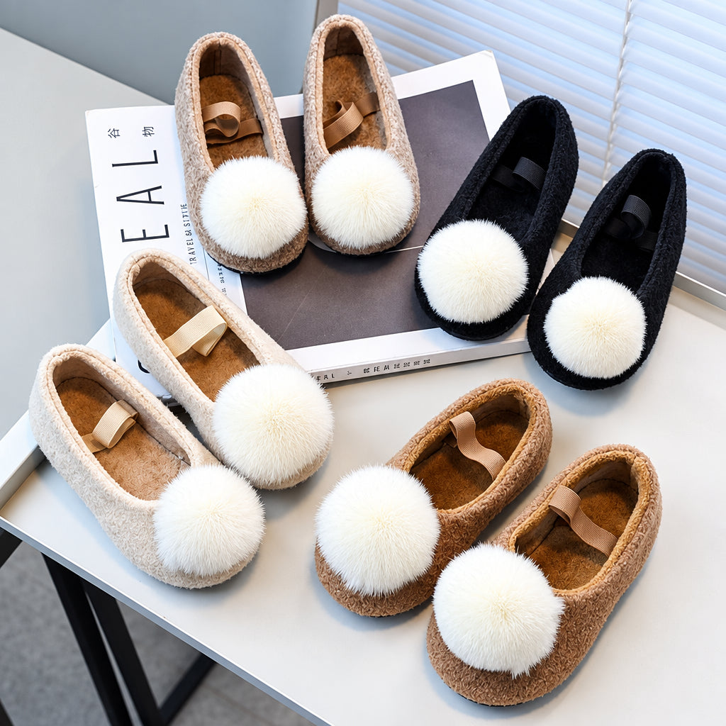 SoftSteps –  Warm & Soft – Girls' Shoes with a Plush Pom-Pom