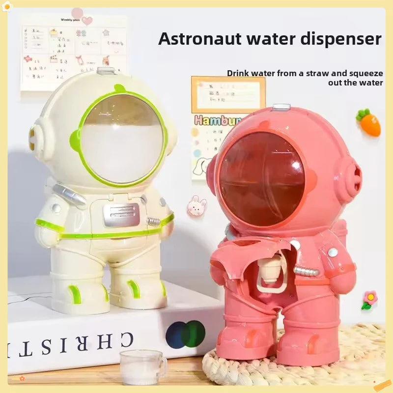 SpaceBot – Cool & Handy – Astronaut Drinking Cup
