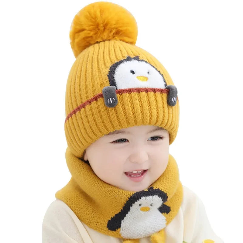 Mini Fashion™ - Cute Penguin Design - Kids Hat & Scarf
